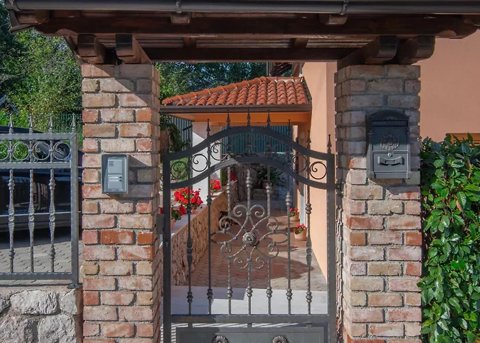 Zgodic Villa *